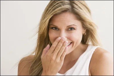 Tu rencontres un gars pour la première fois, tu :