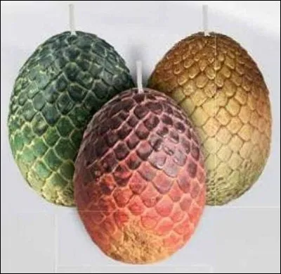 Lune Claire voit des dragonnets dans une de ses visions. À qui appartiennent-ils ?