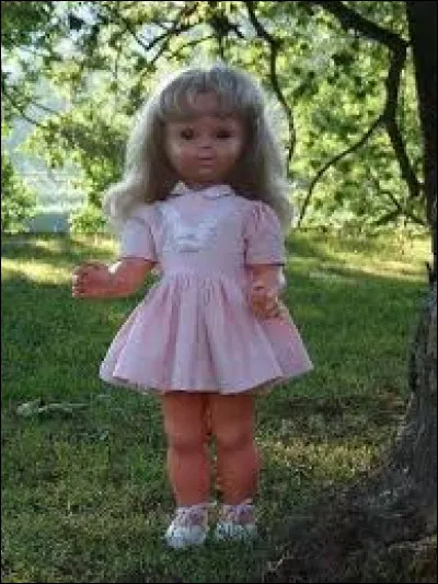 Quelle poupée a usurpé le prénom d'un compositeur de musique classique (phonétiquement) ?