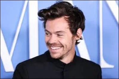 Comment s'appelle son premier album, qu'il a créé en 2017, inspiré de Queen et de David Bowie ?