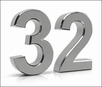 L'homme adulte possède :