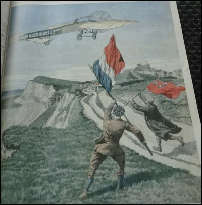Louis Blériot commence à faire parler de lui. Il est celui qui "casse du bois". Après plusieurs tentatives à bord de l'Anzani, il s'élance à l'aube et couvrira environ 40 km en un peu plus de 37 minutes. À quelle date ce survol maritime de la Manche marquera l'Homme et l'histoire de l'aviation française ?