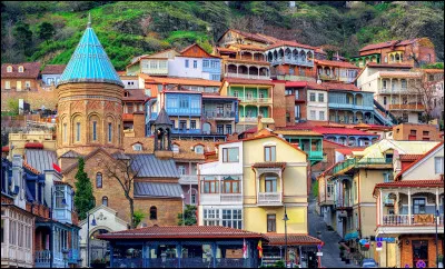 Tbilissi est la capitalede la Georgie.