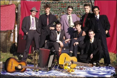 Quel est le nom de ce groupe de rock alternatif français ?