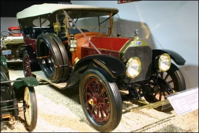 Qui est de Whitechapel pour Rosie Pinhas-Delpuech ?