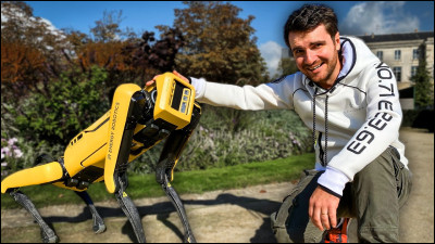 Il a commencé sa carrière en 2012 sur YouTube avec des vidéos de gaming mais a finalement décidé de faire des vidéos de défis et des sketchs.