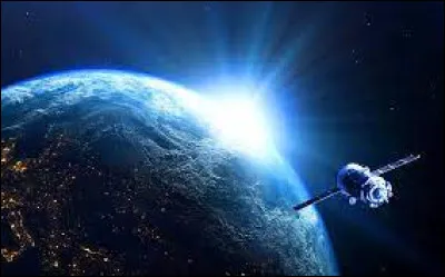 L'exosphère est la couche la plus haute de l'atmosphère terrestre car elle se situe au-delà de 600 km d'altitude.