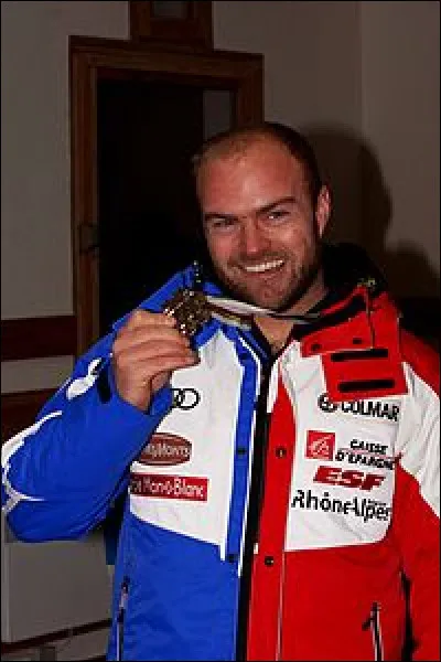 Qui était de David (1982-2017), skieur alpin français de descente qui se tue lors d'un entraînement en 1997 suite à la perte d'un ski à plus de 100 km/h ?