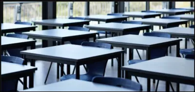 Dans la classe, tu es