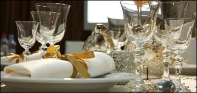 Combien de dents a une fourchette (à viande) ?