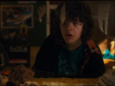 Comment Dustin nomme-t-il le Démochien quil avait décidé délever dans la saison 2 ?