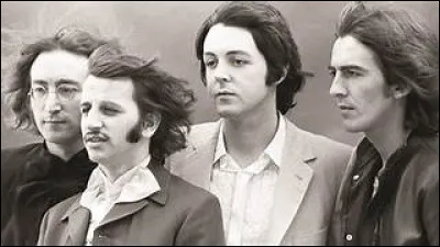 En quelle année McCartney attaque-t-il en justice ses camarades ?