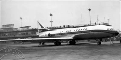 Belle et séduisante démonstration orchestrée pour la Caravelle "Lorraine" dont la première destination programmée est Istanbul. Quelle est cette personnalité qui a baptisé, à Orly, le 24 mars 1959, cet avion vedette de l'aéronautique française ?