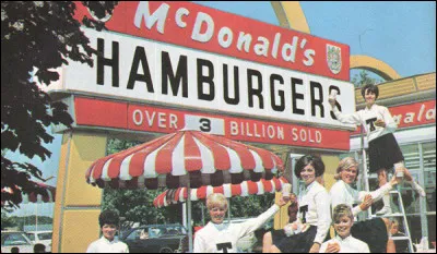 En quelle année le premier restaurant ''McDonald's'' de la société actuelle a vu le jour aux États-Unis ?