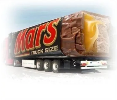 L'ancienne publicité de la barre chocolatée ''Mars'' avait comme slogan : ''Un coup de barre ? Mars, et...