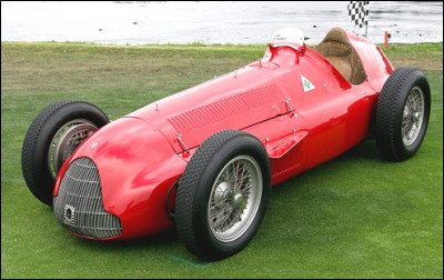 Quelle est cette auto de course célèbre dans les années 40 ?