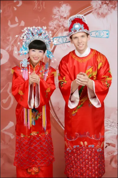 Rouge, c'est la couleurs des tenues de mariage des indiens Navajos