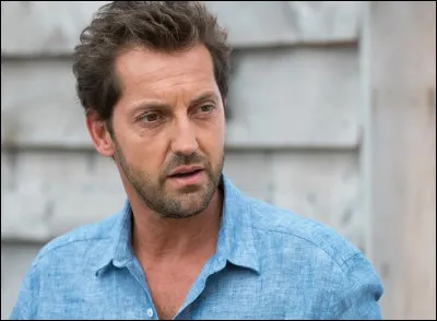 Qui est cet acteur qui joue le rôle principal dans le téléfilm ''Neige'' réalisé par Laurent Tuel en 2022 ?