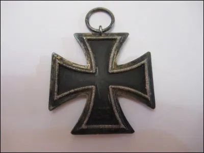 ''La croix de fer'' est une décoration militaire de quel pays ?