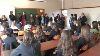 Quel ancien maire de Paris a donné son nom à un lycée de Versailles ?