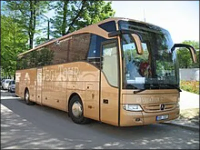 Quel accident de la route est survenu le 23 octobre 2015 dans le nord-est de la Gironde qui a causé la mort de 43 personnes ?