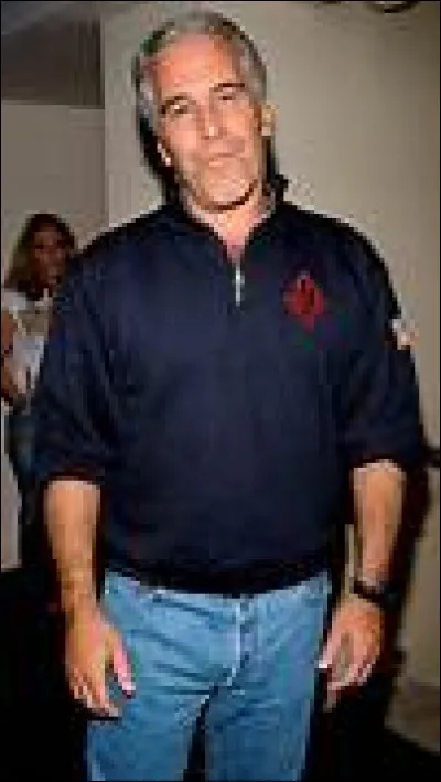 En quelle année un premier signalement du comportement d'Epstein est-il fait auprès de la police ?