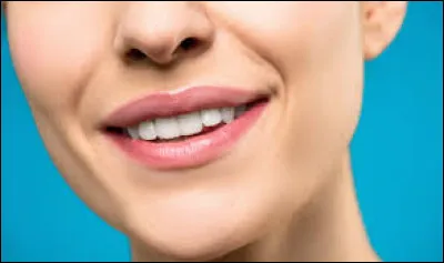 Quelle lettre faut-il remplacer pour obtenir une forme d'anneau ?