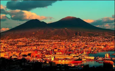 Comment s'appelle ce volcan ?