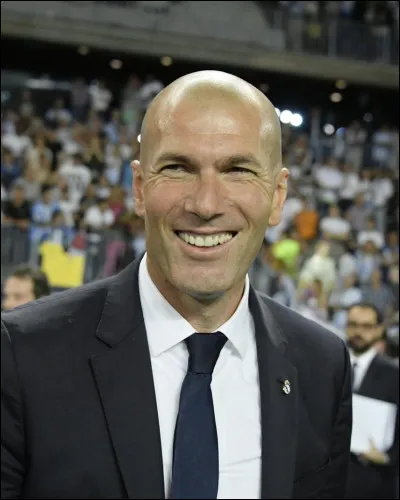 Quel numéro a porté Zinédine Zidane lors des matchs de foot ?