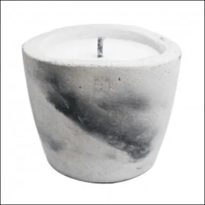 Quelle est la couleur de cette bougie ?