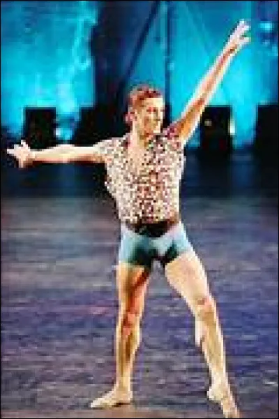 En 1997, pour quoi est-il sollicité, ce qui va précipiter son départ de l'Opéra national de Paris ?