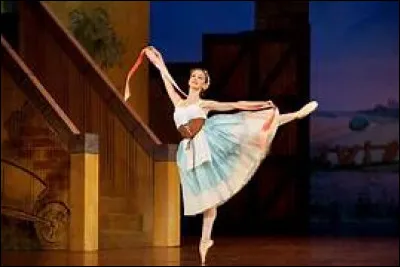 Dans quelle ville Myriam Ould-Braham a-t-elle découvert la danse classique ?