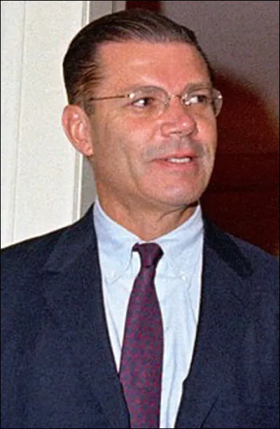 Qui était ce Robert (1916-2009), hommes d'affaires, homme politique américain et célèbre secrétaire de la défense des États-Unis de1961 à 1968, puis Président de la Banque mondiale de 1969 à 1981 ?