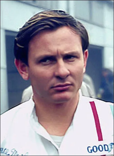 Qui était ce Bruce (1937-1970) brillant pilote automobile néo-zélandais, fondateur de l'écurie prestigieuse de Formule 1 qui porte son nom ?