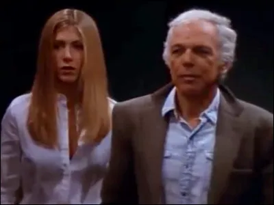 Pour quelle occasion Monica, Chandler et Phoebe essaient-ils de trouver un garçon pour Rachel ?