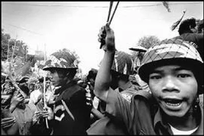 Quel prix Nobel Aung San Suu Kyi a-t-elle obtenu ?