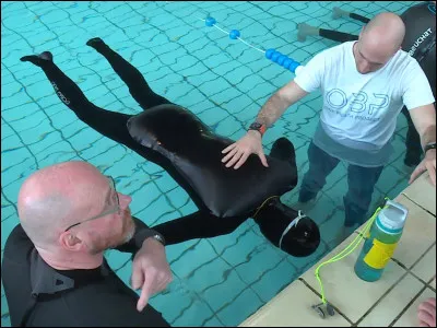 Stéphane Mifsud est l'homme qui détient le record du monde d'apnée statique. En effet, il a réussi à retenir son souffle pendant...