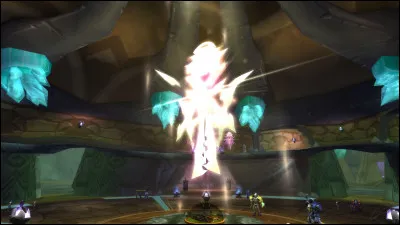 Il est le gardien de Shattrath, une ville sanctuaire au cur de l'Outreterre. Il est considéré comme le chef de la hiérarchie des Naaru. Qui est-il ?