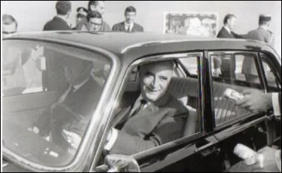 Le président Georges Pompidou a-t-il été vu ou pris en photo dans une Renault 16 ?