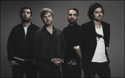 Quel est ce groupe de pop-rock, dont lune des chansons s'intitule ''Dans les cordes'' ?