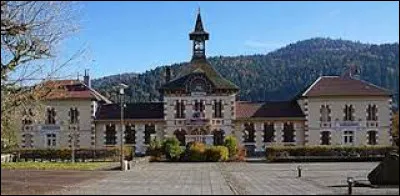 Je vous emmène dans les Vosges saônoises, à Servance. Ancienne commune de l'arrondissement de Lure, qui a donné son nom au Ballon de Servance, elle se situe dans le département ...