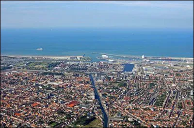 Qu'elle est la ville la plus peuplée du département du Pas-de-Calais avec 67 584 habitants ?