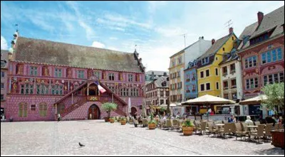 Qu'elle est la ville la plus peuplée du département du Haut-Rhin avec 108 038 habitants ?