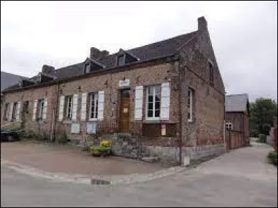 Je vous emmène en Thiérache, à Sorbais. Village de l'arrondissement de Vervins, établi de part et d'autre de l'Oise, il se situe dans le département ...