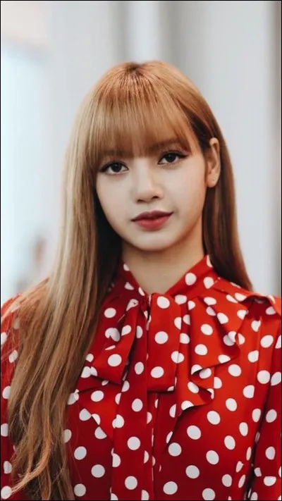 De quel pays Lisa est-elle originaire ?