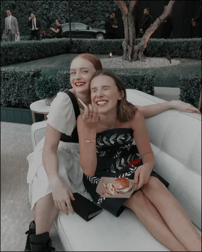 Qui a changé de style vestimentaire ?