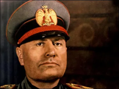 Benito Mussolini est décédé bien après la fin de la Seconde Guerre Mondiale.
