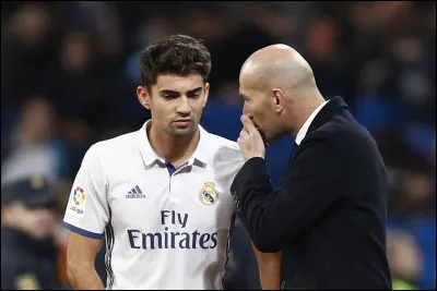 Enfin, dernière question plus personnelle, le fils de Zinedine, Enzo Zidane, né en 1995 à Bordeaux, porte son prénom en hommage à un joueur que son père admirait. Qui était-il ?