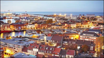 Dans quel département se trouve Dunkerque ?