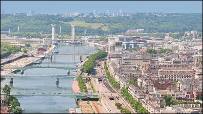 Dans quel département se trouve Quevily ?